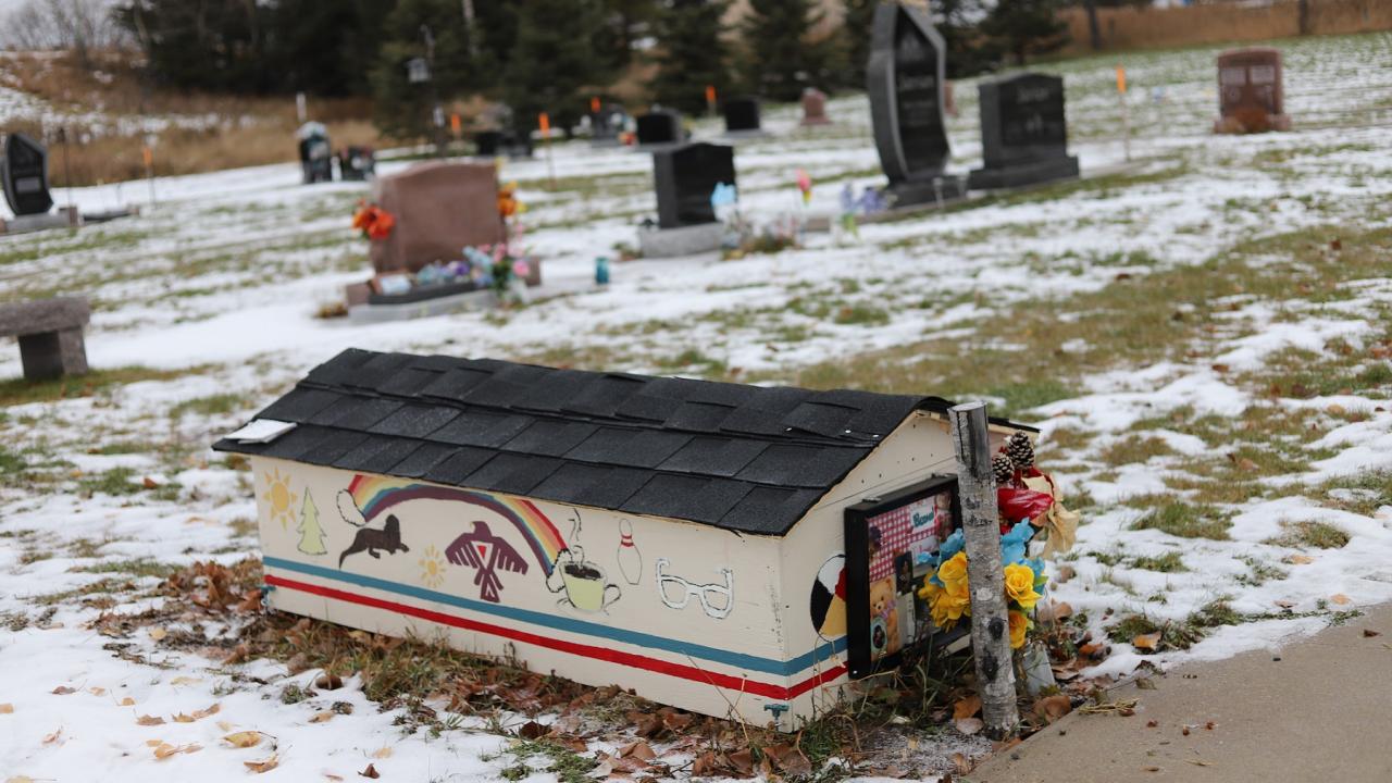 One family’s fight to protect an Anishinaabe grave house